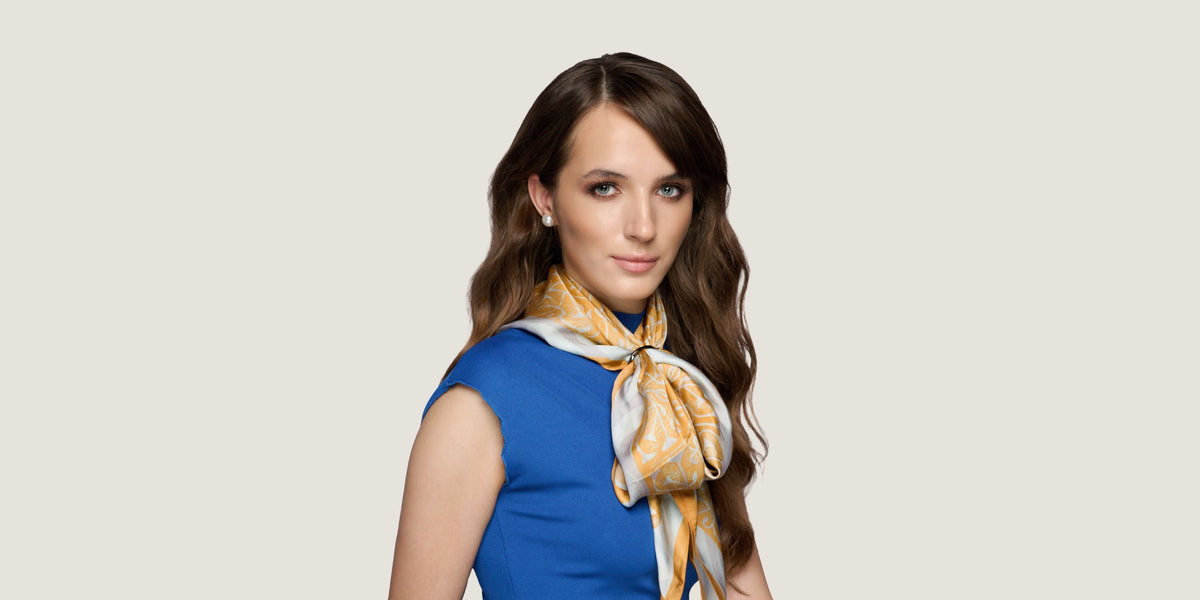 Elegant printed scarf for women in vibrant winter colors