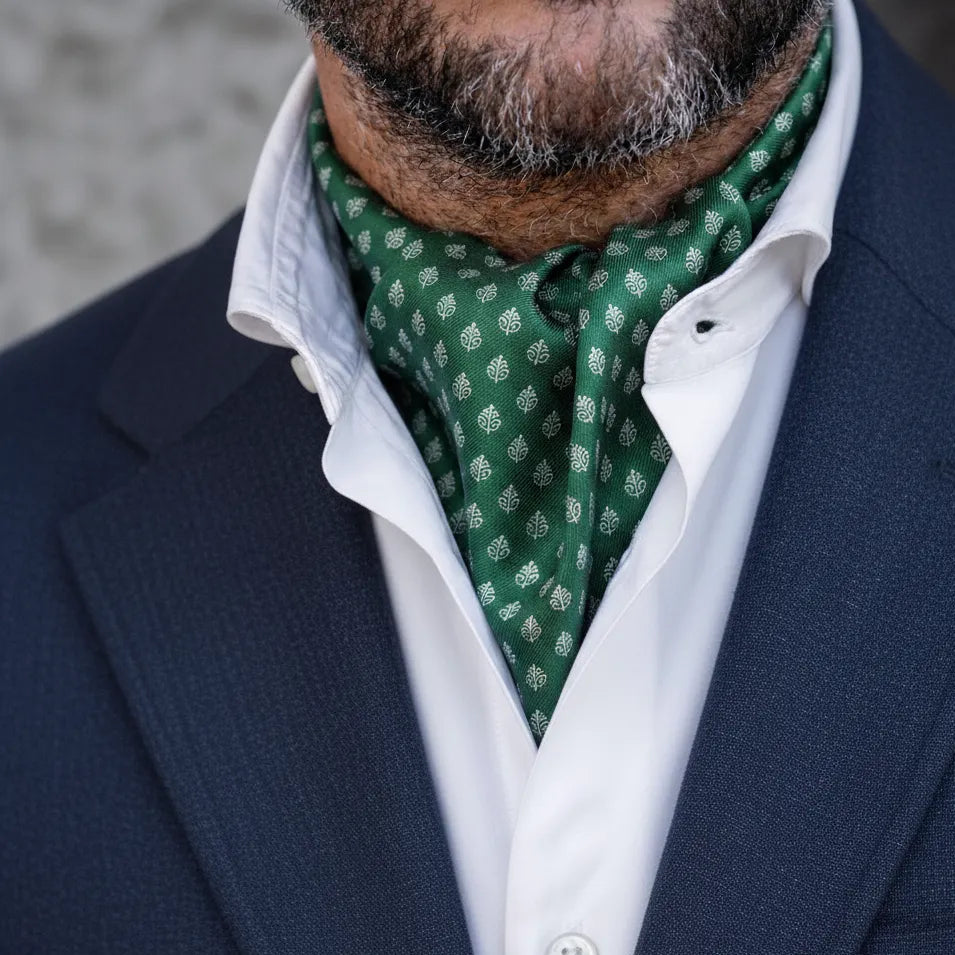 Ivory Damask Cravat - Verdant
