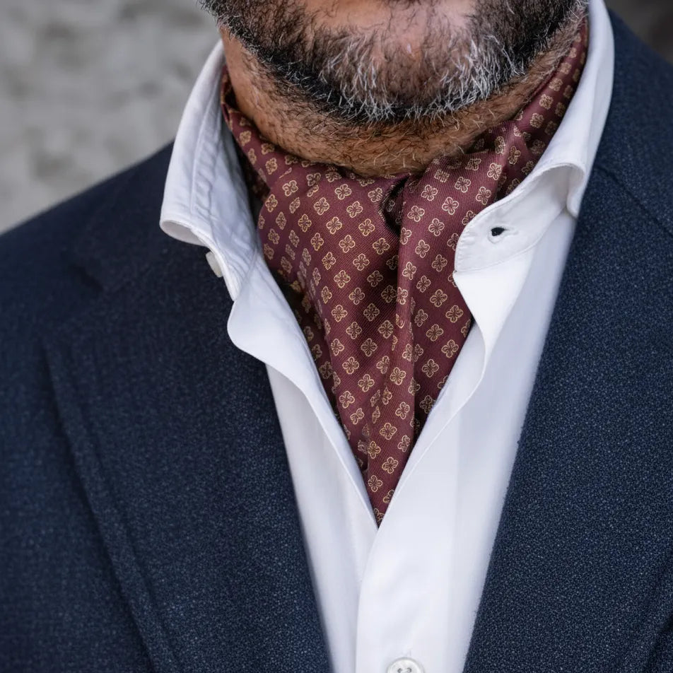 Moroccan Quatrefoil Cravat- Plum